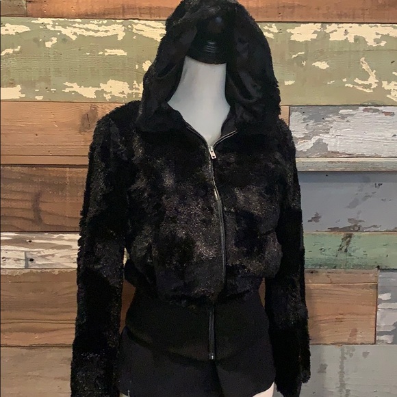 Hooded faux fur bomber jacket by: Ambiance - Picture 7 of 16